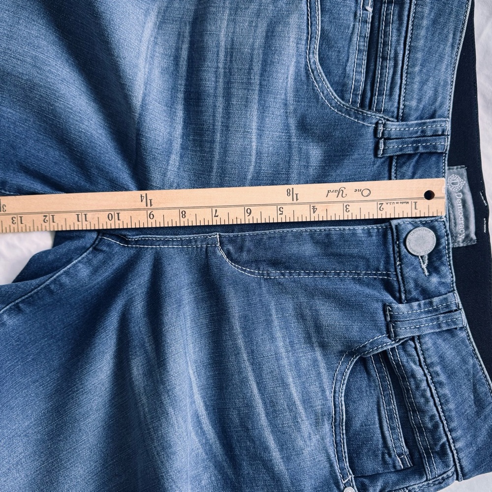 Democracy “Ab” Technology Cropped Jeans – Size 10 - Picture 4 of 9